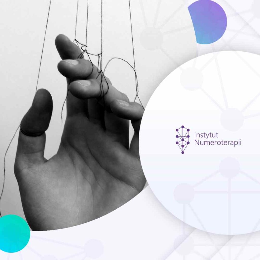 karma władzy ego manipulacja